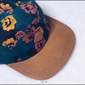 NEW !!! STRAPBACK HAT